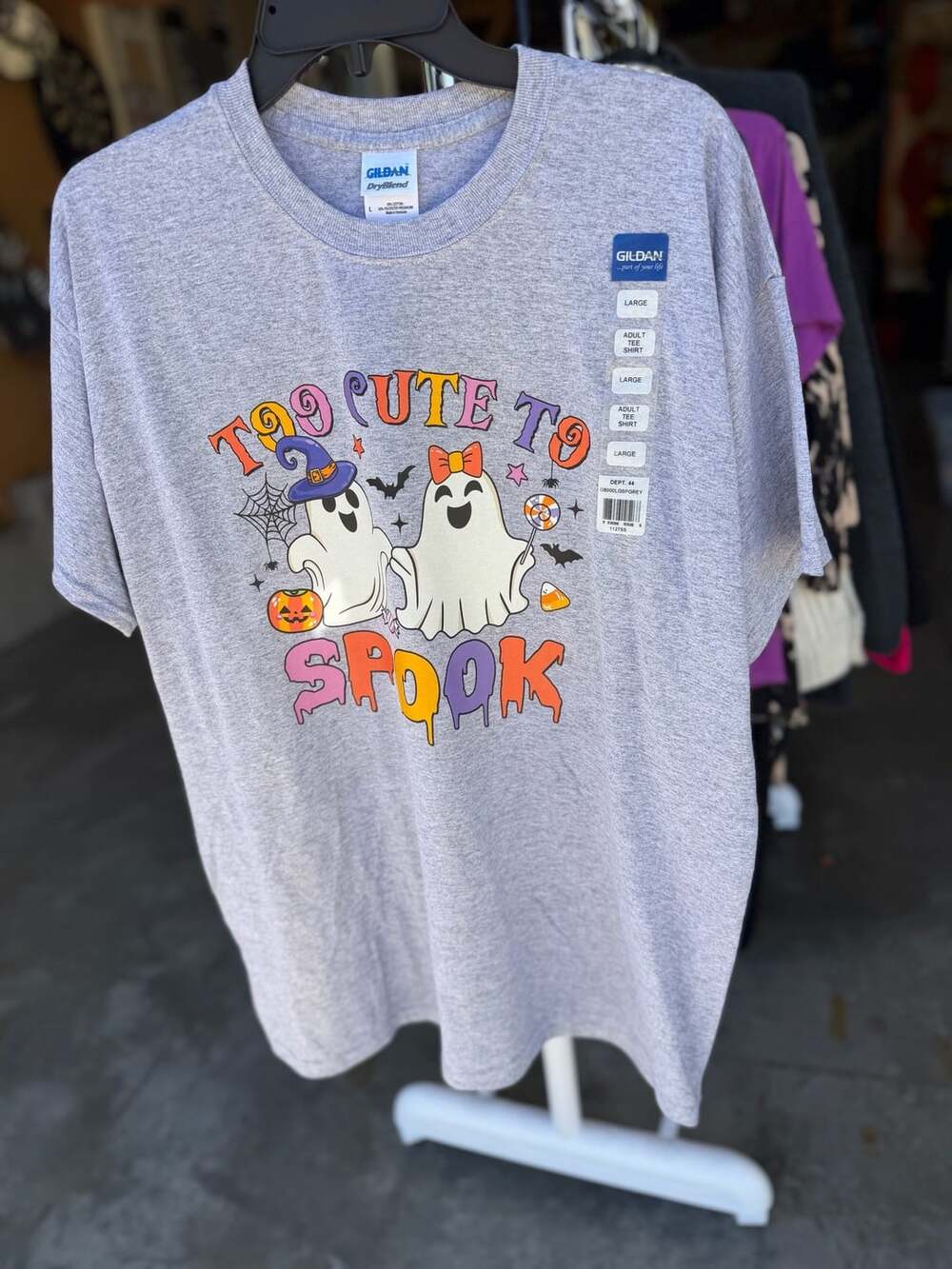 Gildan DryBlend Too Cute To Spook Halloween Ghost Graphic Tee Gray Large